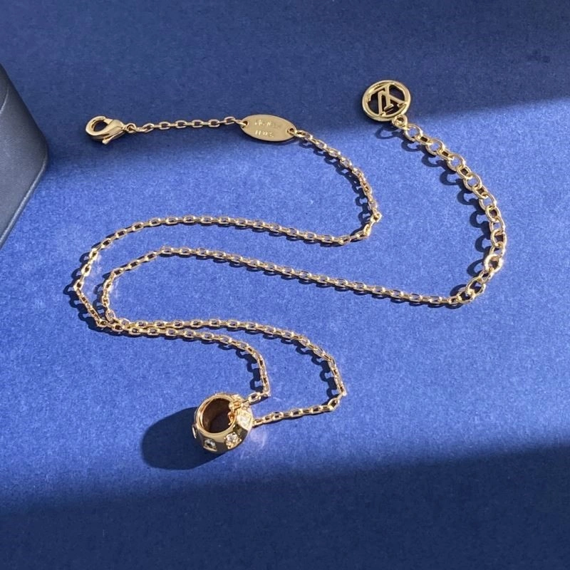 Unisex Louis Vuitton Necklaces 249770