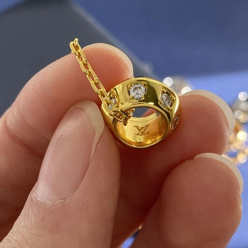 Unisex Louis Vuitton Necklaces 249770