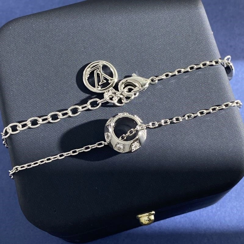 Unisex Louis Vuitton Necklaces 249770