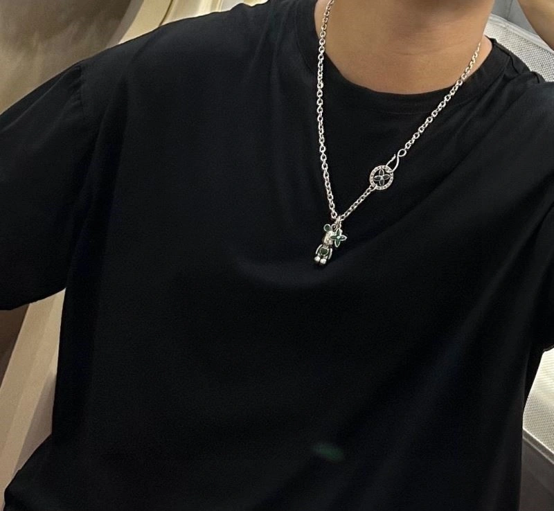 Louis Vuitton Necklaces ZipUp 249749