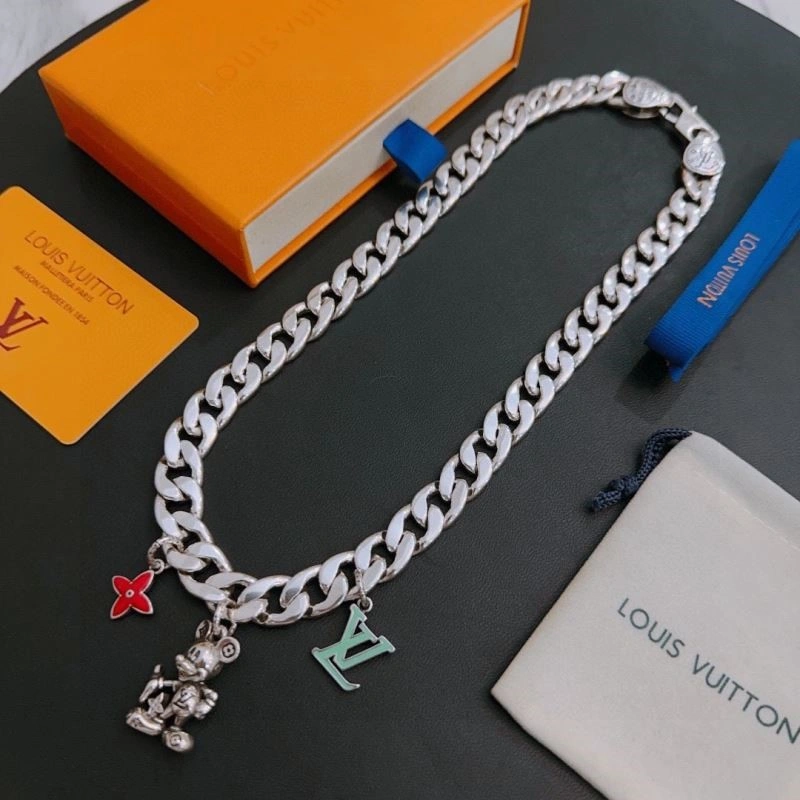 Chic Louis Vuitton Necklaces 249723