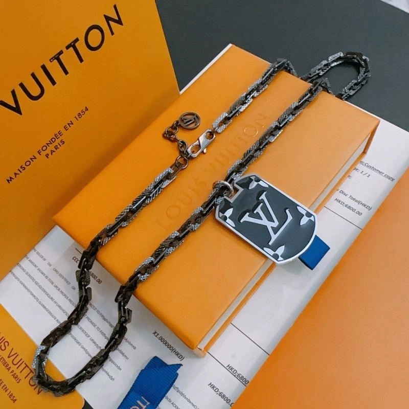 Sporty Louis Vuitton Necklaces 249727