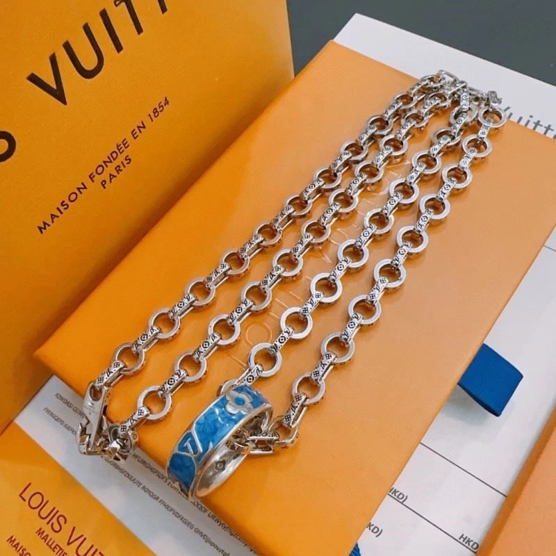 Popular Louis Vuitton Necklaces 249730