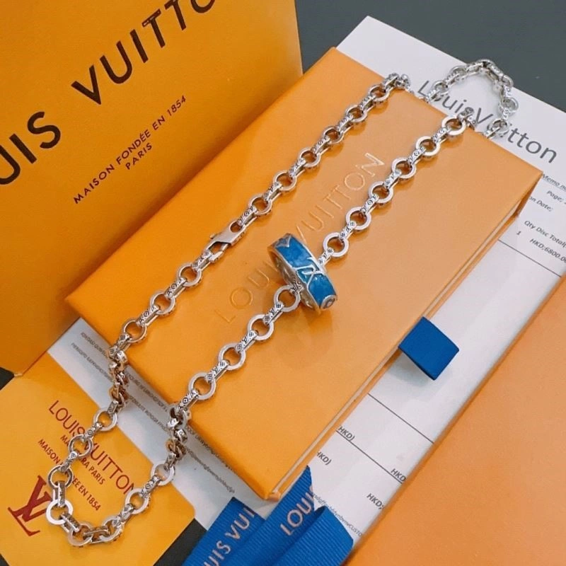 Popular Louis Vuitton Necklaces 249730