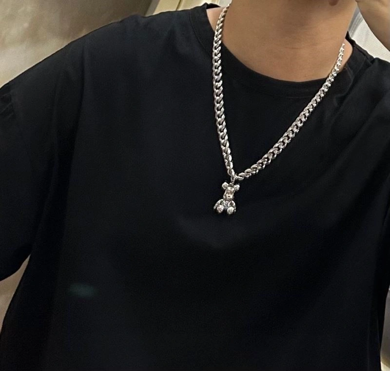 Louis Vuitton Necklaces Attractive 249742