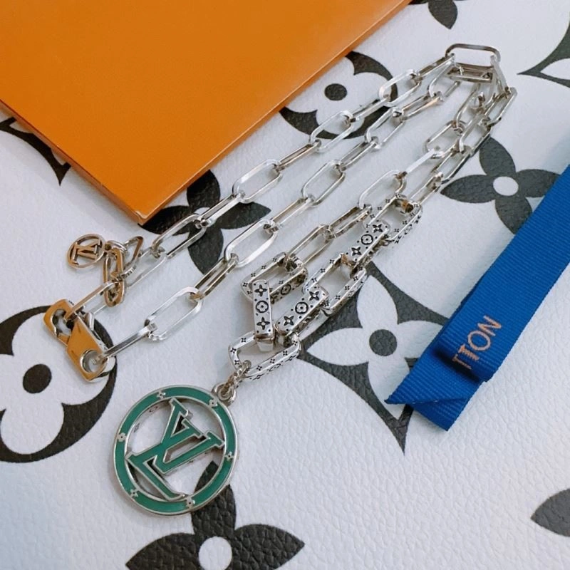 ModernLook Louis Vuitton Necklaces 249721