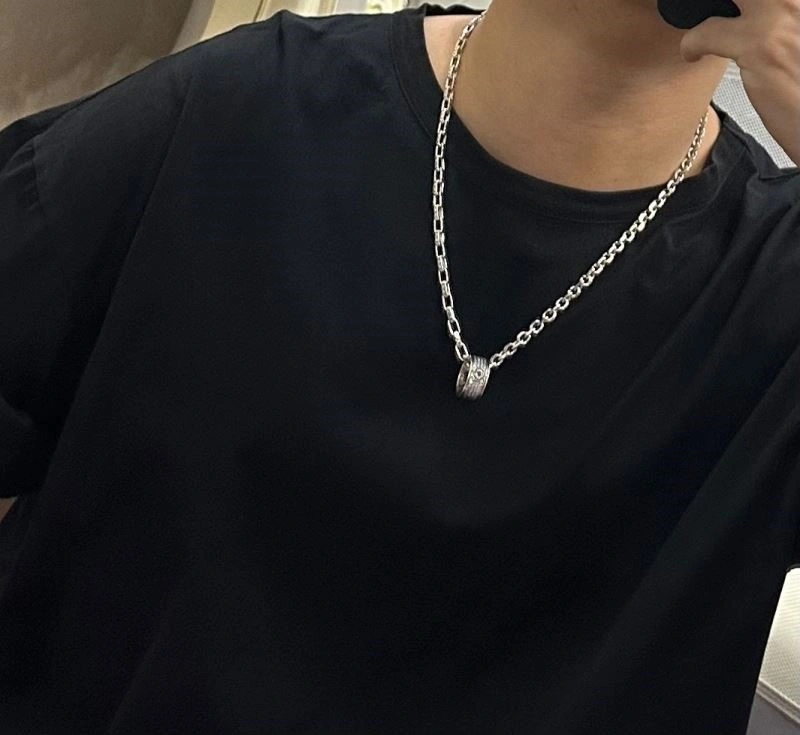 Louis Vuitton Necklaces Classic 249733