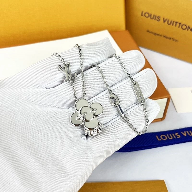 Louis Vuitton Necklaces OdorResistant 249736