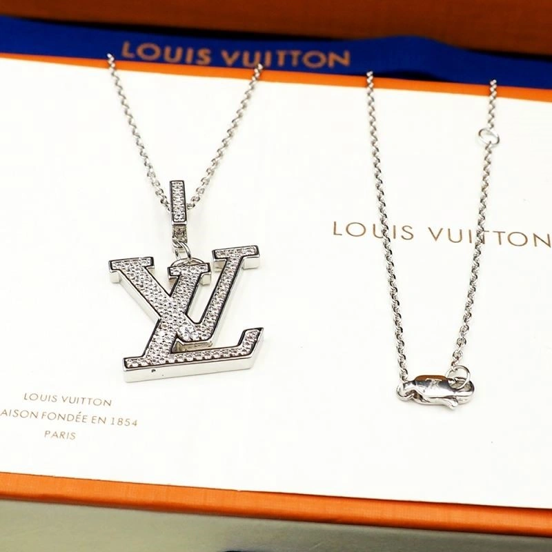 Thermal Louis Vuitton Necklaces 249716