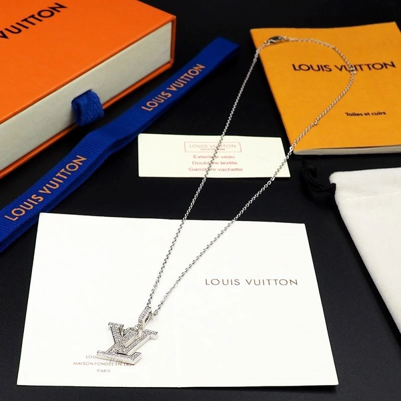 Louis Vuitton Necklaces Lightweight 249719