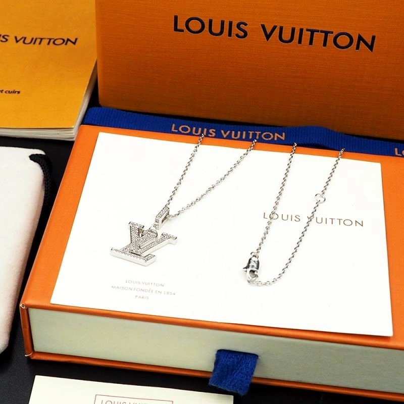 Louis Vuitton Necklaces Lightweight 249719