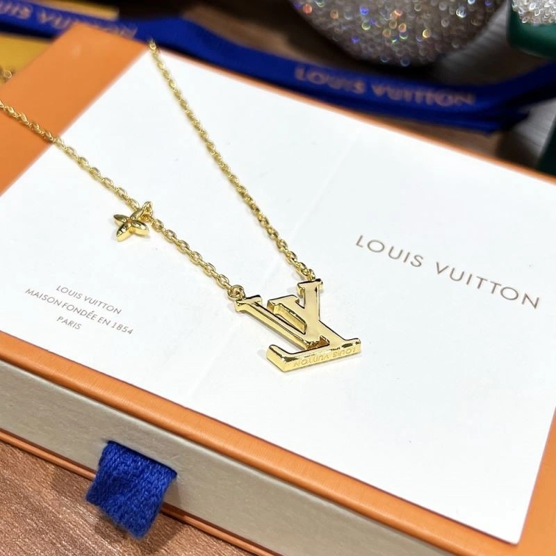 Louis Vuitton Necklaces Minimalist 249729