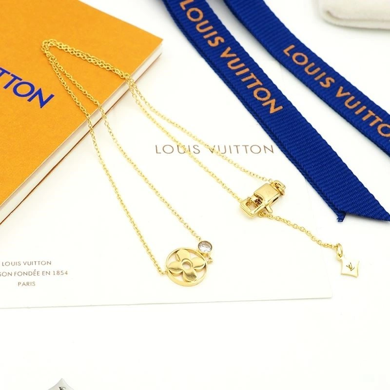 Louis Vuitton Necklaces EyeCatching 249746