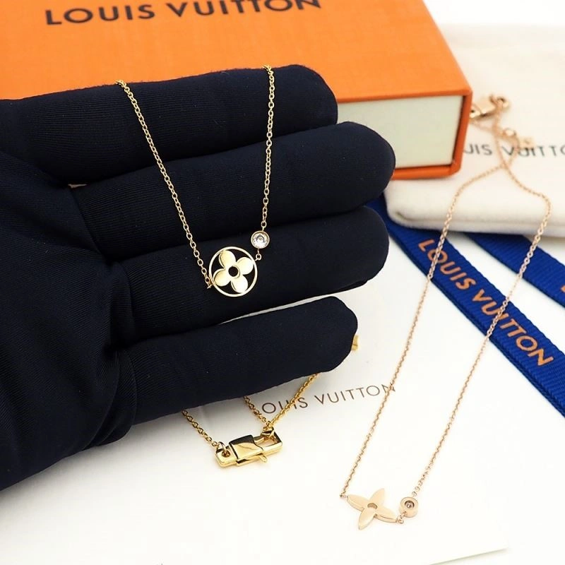Louis Vuitton Necklaces EyeCatching 249746