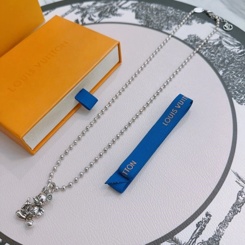 Premium Louis Vuitton Necklaces 249739