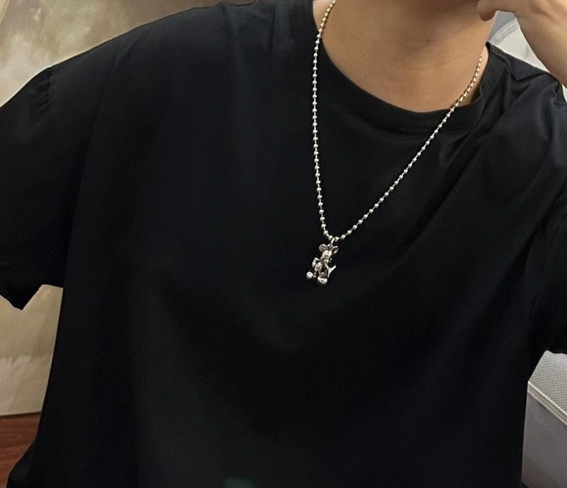 Premium Louis Vuitton Necklaces 249739
