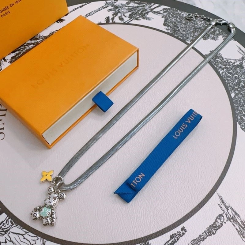 Elegant Louis Vuitton Necklaces 249715