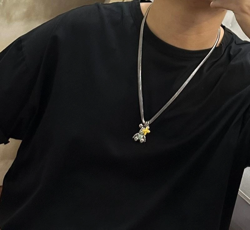 Elegant Louis Vuitton Necklaces 249715