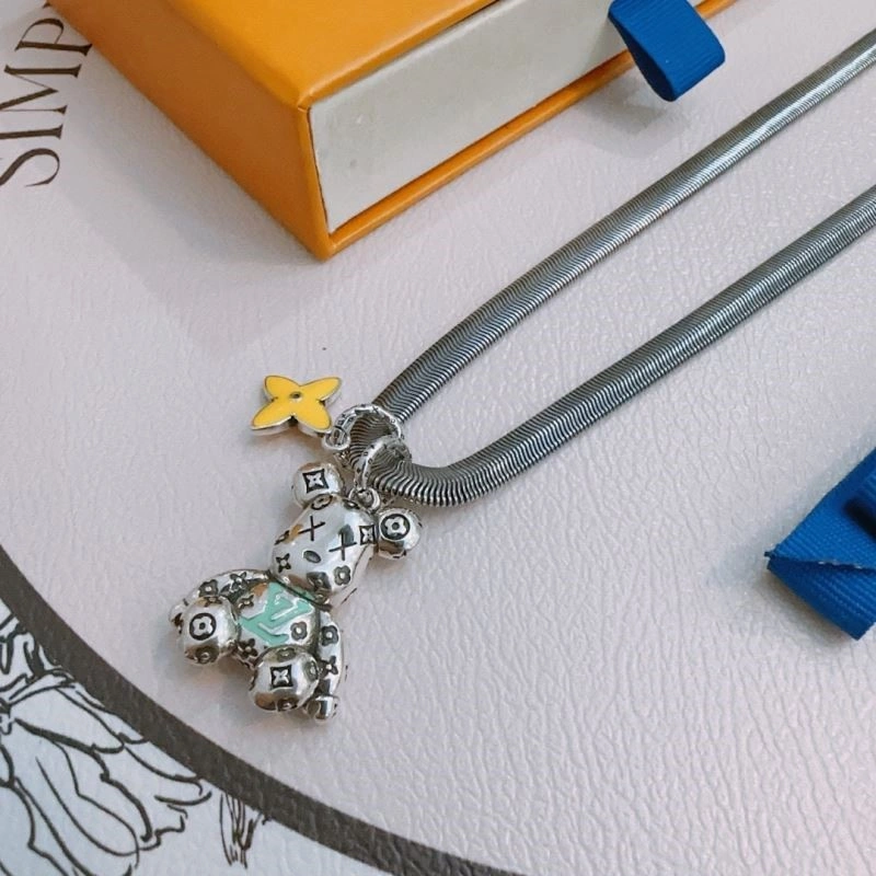 Elegant Louis Vuitton Necklaces 249715