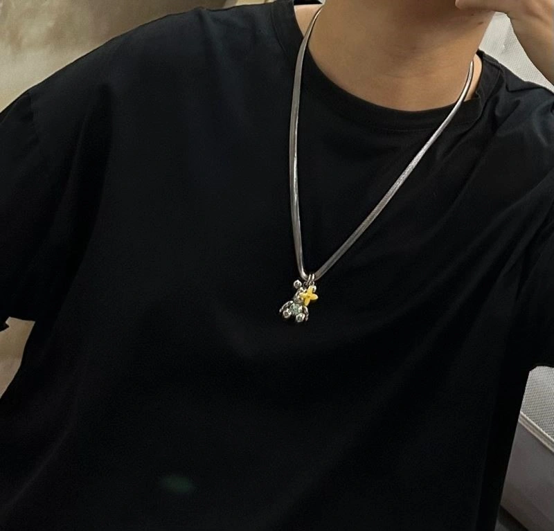 Elegant Louis Vuitton Necklaces 249715