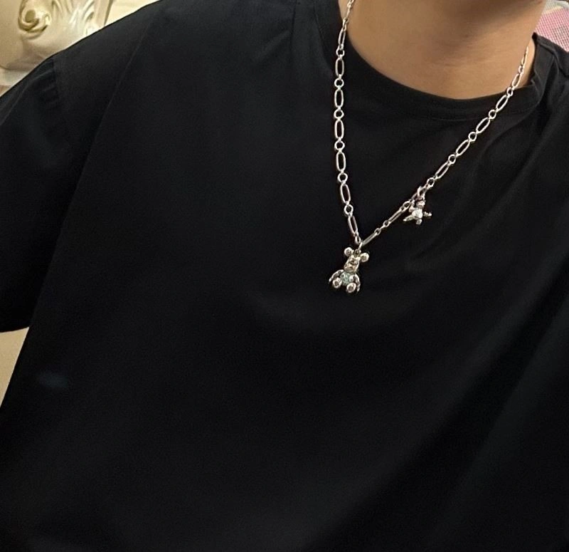 Bold Louis Vuitton Necklaces 249711
