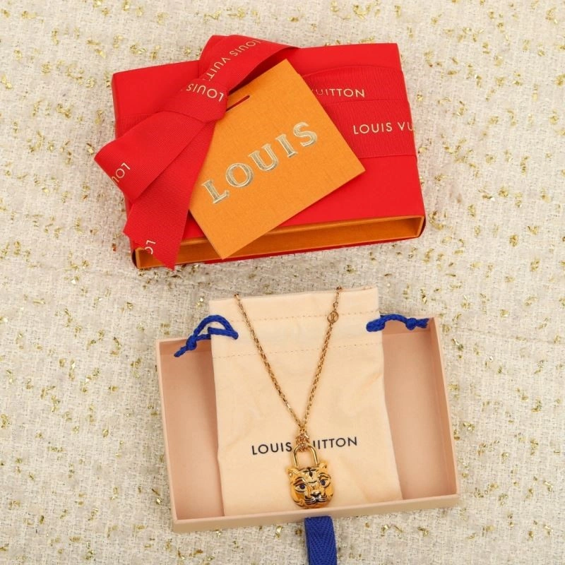 Fashionable Louis Vuitton Necklaces 249677