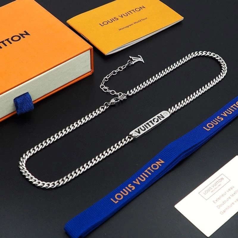 Comfortable Louis Vuitton Necklaces 249681