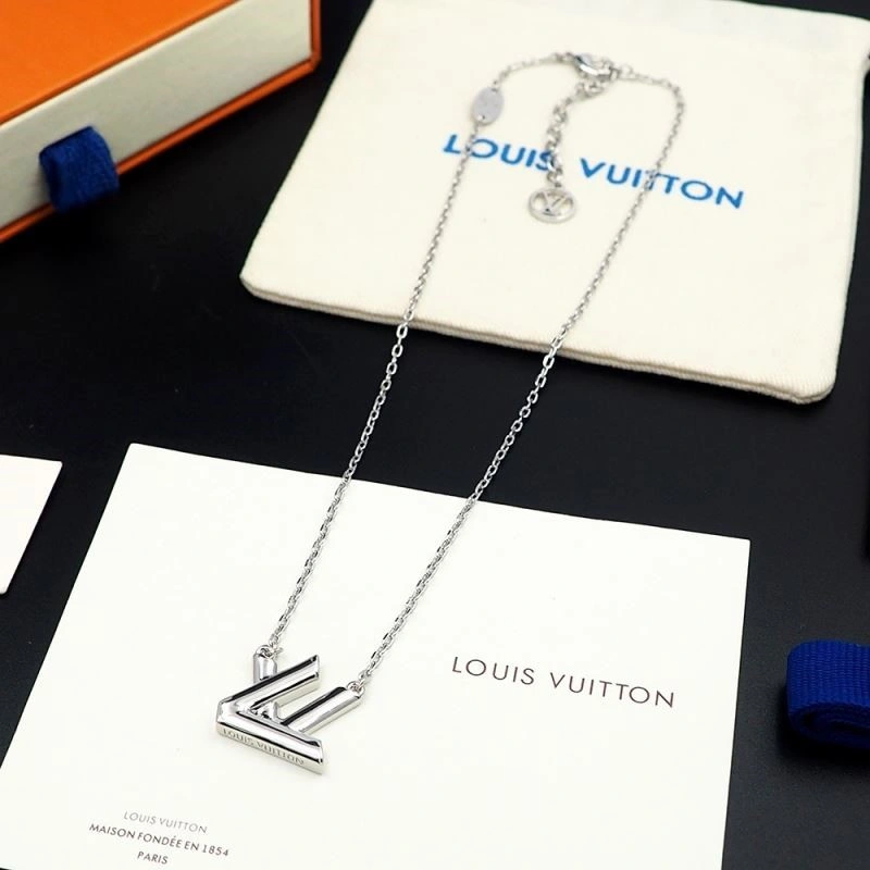 QuickDry Louis Vuitton Necklaces 249705