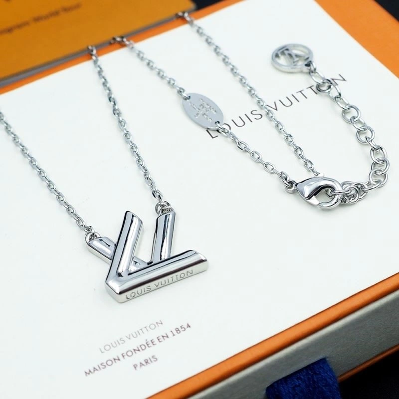 QuickDry Louis Vuitton Necklaces 249705