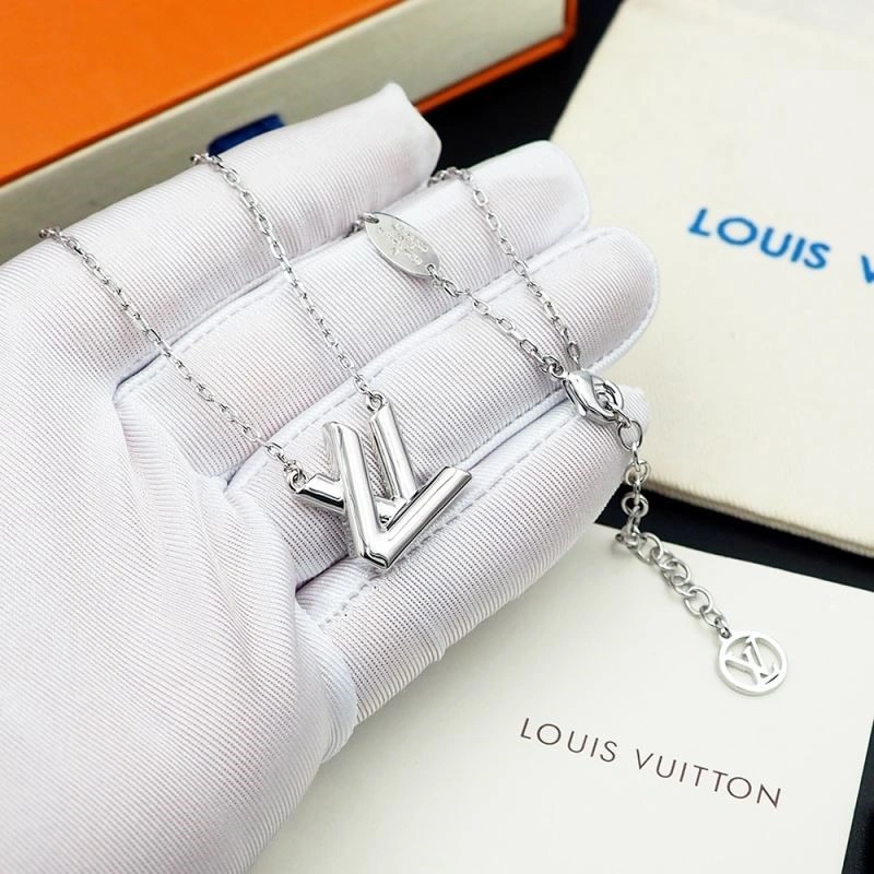 QuickDry Louis Vuitton Necklaces 249705