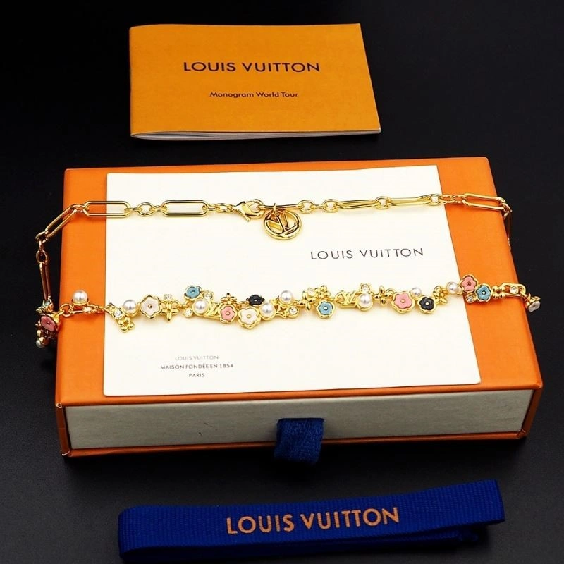 Stretchable Louis Vuitton Necklaces 249707