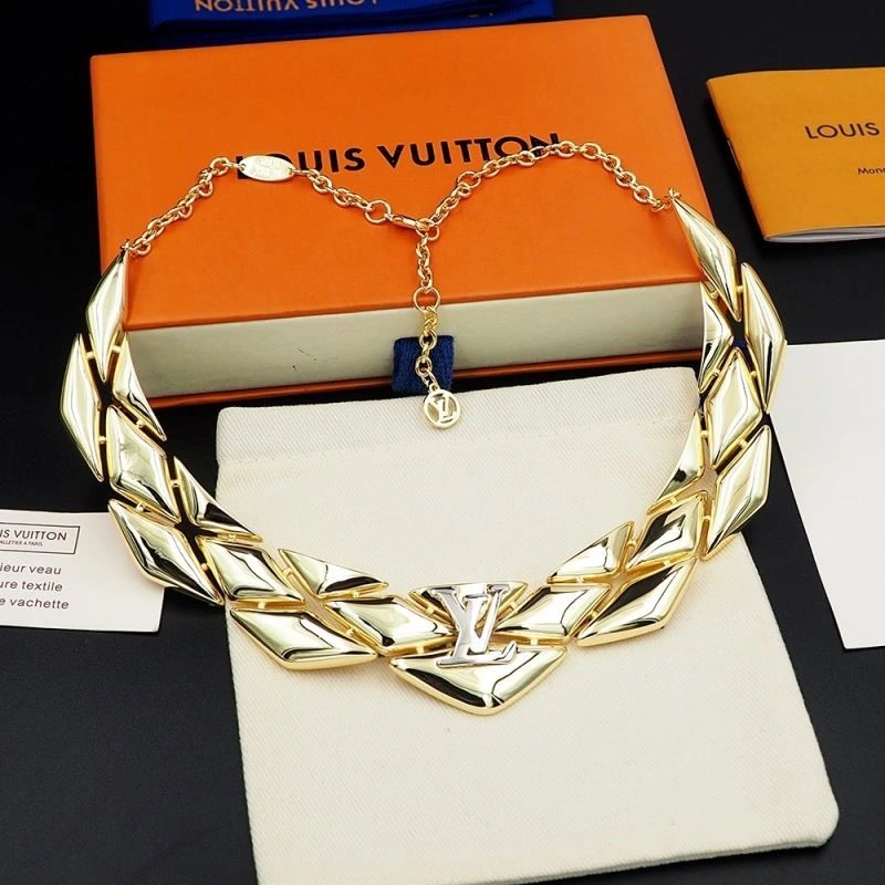 Louis Vuitton Necklaces Upgraded 249679