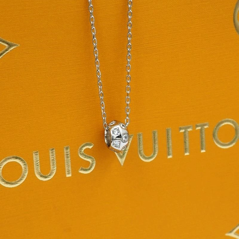 EyeCatching Louis Vuitton Necklaces 249699