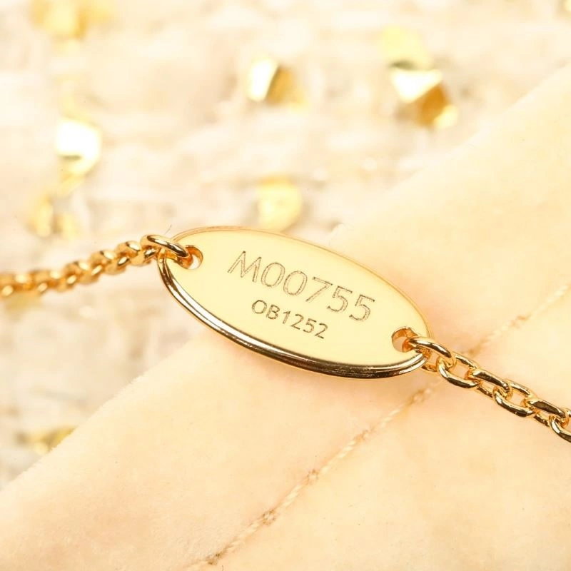 SportInspired Louis Vuitton Necklaces 249691