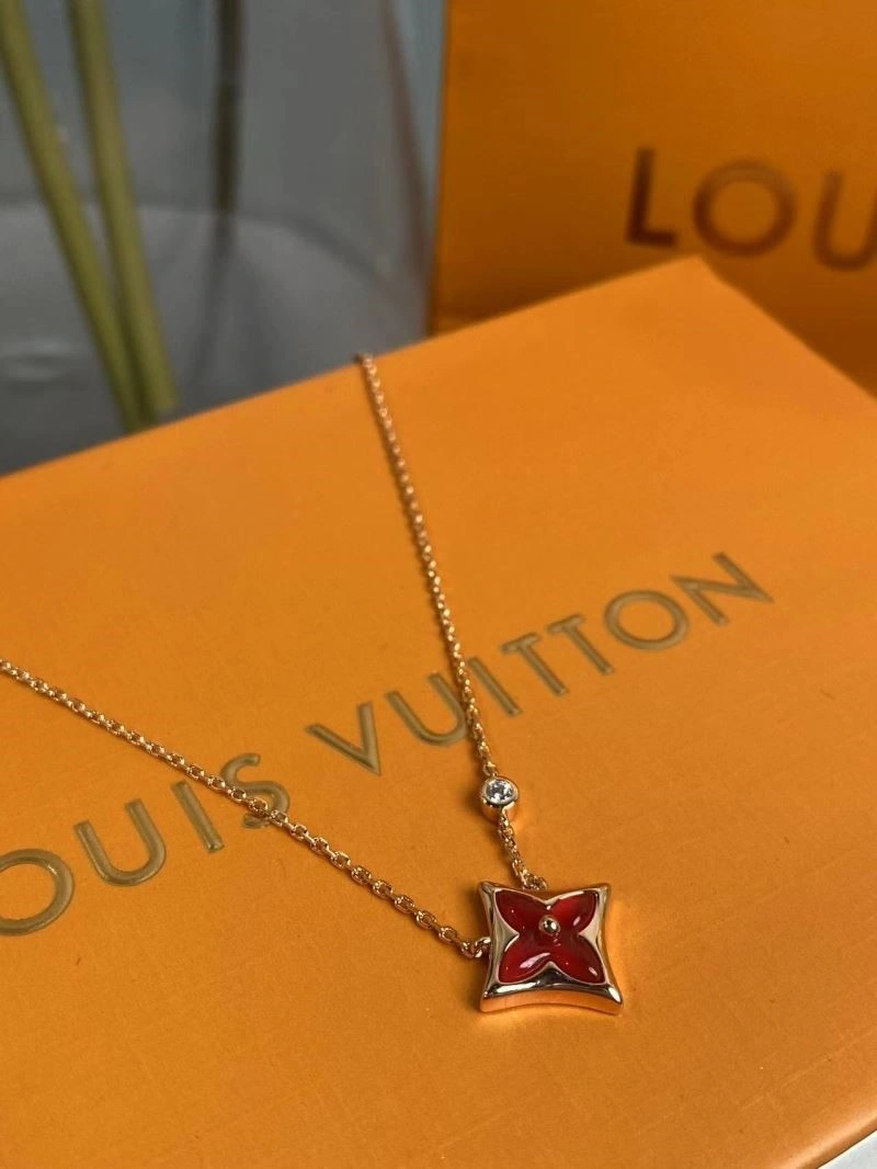 WaterResistant Louis Vuitton Necklaces 249692