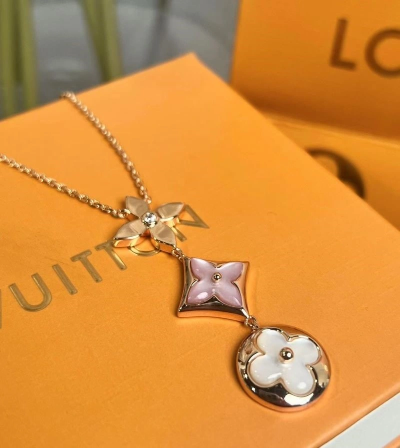 Louis Vuitton Necklaces SportInspired 249687