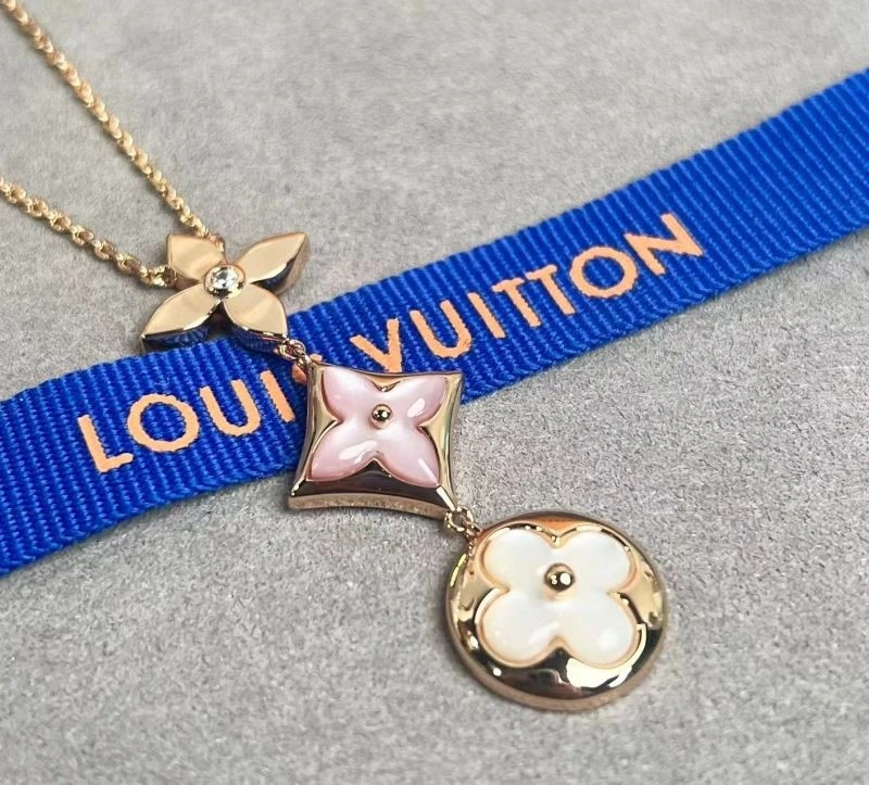 Louis Vuitton Necklaces SportInspired 249687
