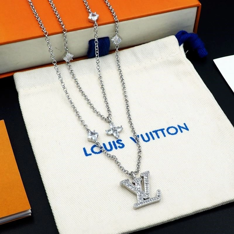 UrbanChic Louis Vuitton Necklaces 249708