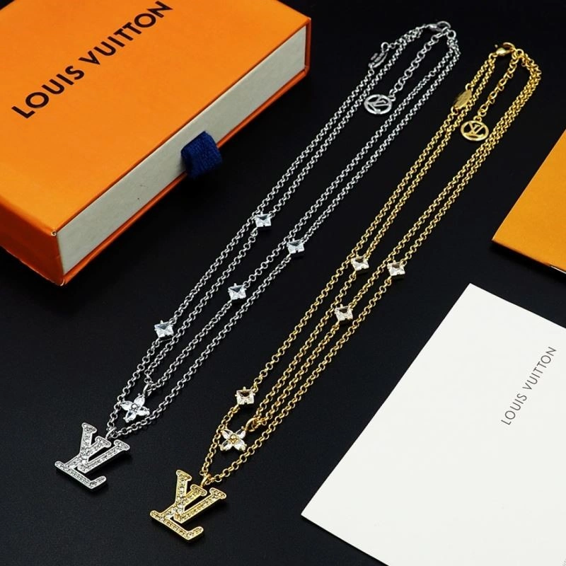 UrbanChic Louis Vuitton Necklaces 249708
