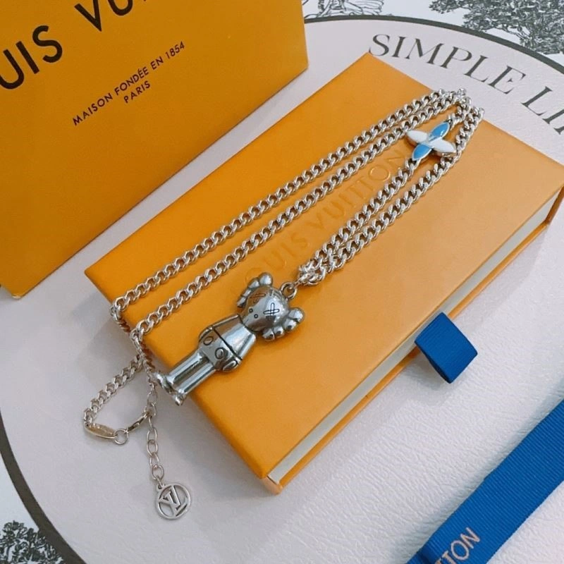 Louis Vuitton Necklaces Sophisticated 249682