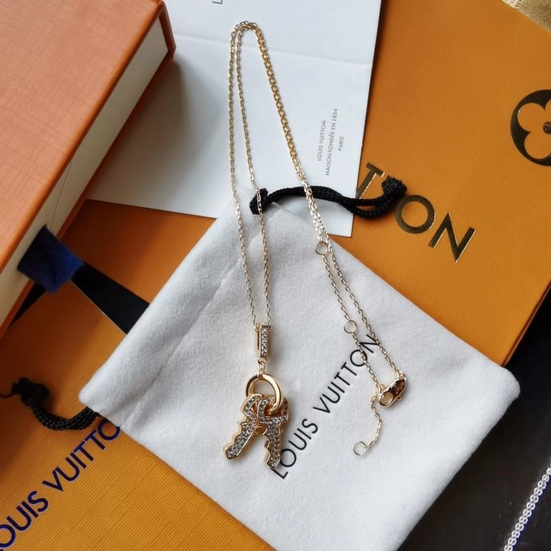 Louis Vuitton Necklaces Bright 249638
