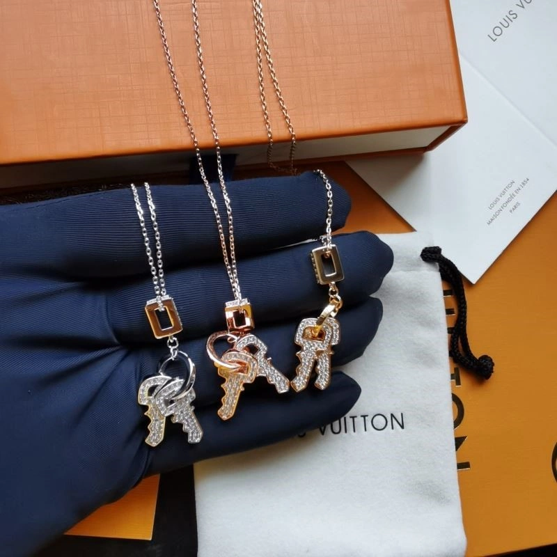 Louis Vuitton Necklaces Bright 249638