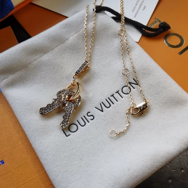 Louis Vuitton Necklaces Bright 249638
