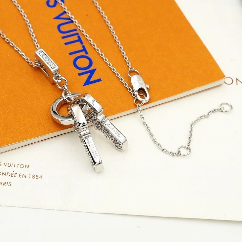 Louis Vuitton Necklaces Bright 249638