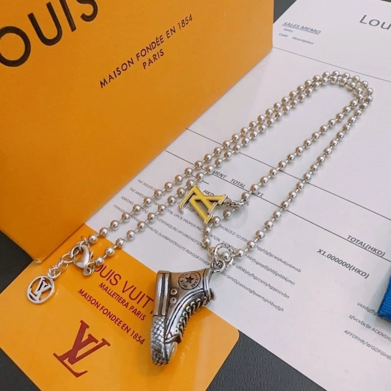 Comfortable Louis Vuitton Necklaces 249639