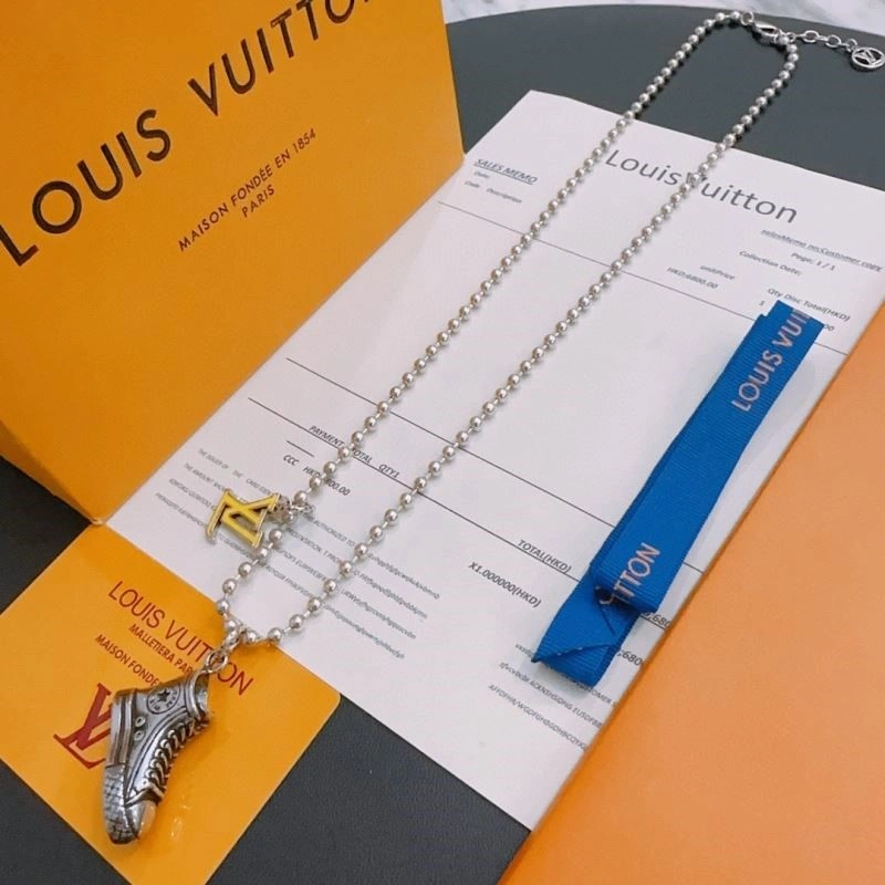 Comfortable Louis Vuitton Necklaces 249639