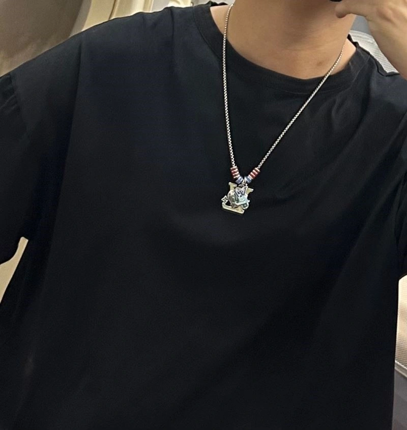 Resilient Louis Vuitton Necklaces 249649