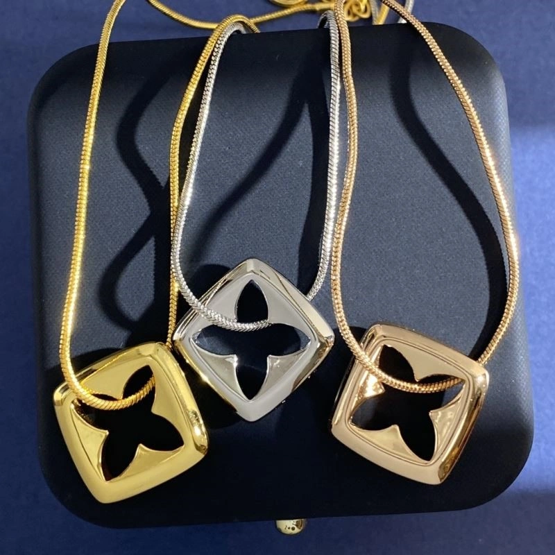 SportInspired Louis Vuitton Necklaces 249650