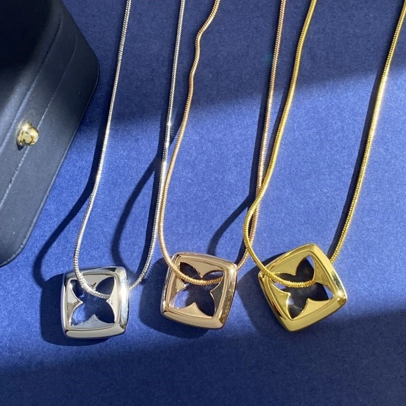 SportInspired Louis Vuitton Necklaces 249650