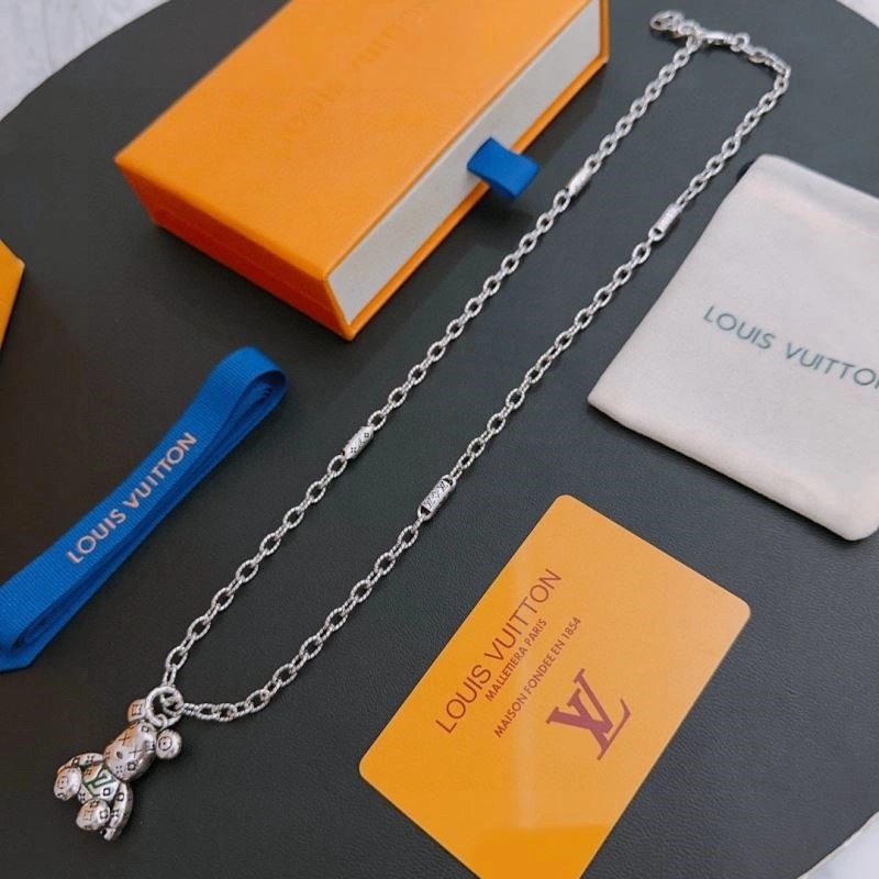 TimelessDesign Louis Vuitton Necklaces 249659